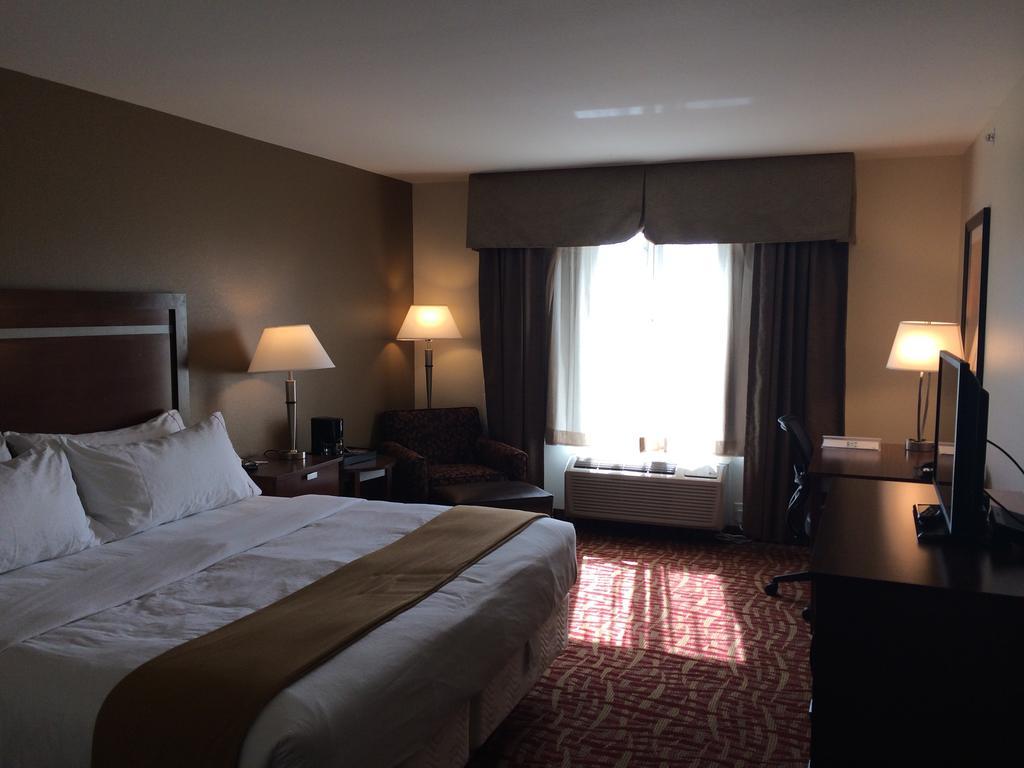 Holiday Inn Express & Suites Glendive By Ihg Rum bild