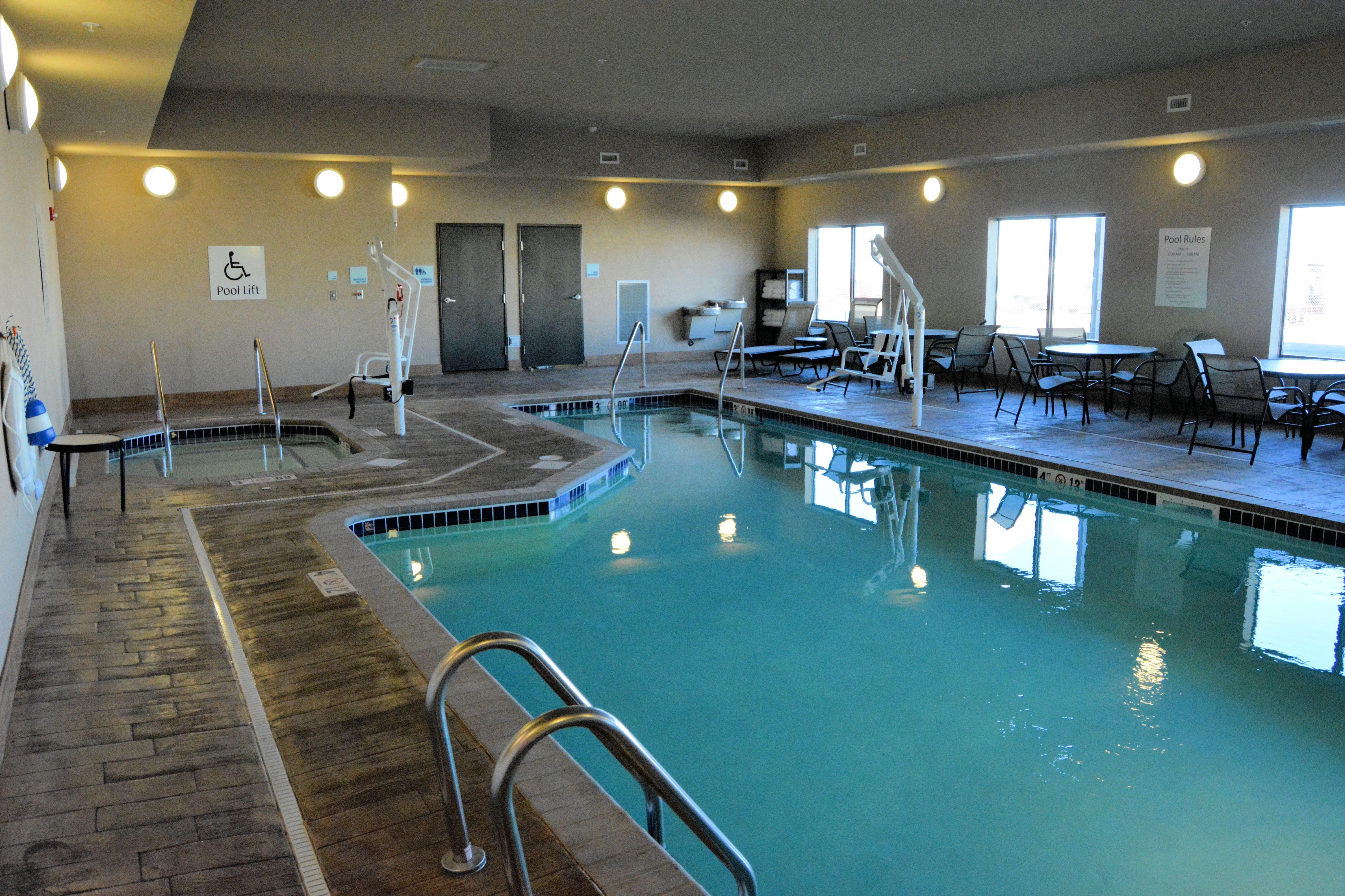 Holiday Inn Express & Suites Glendive By Ihg Exteriör bild